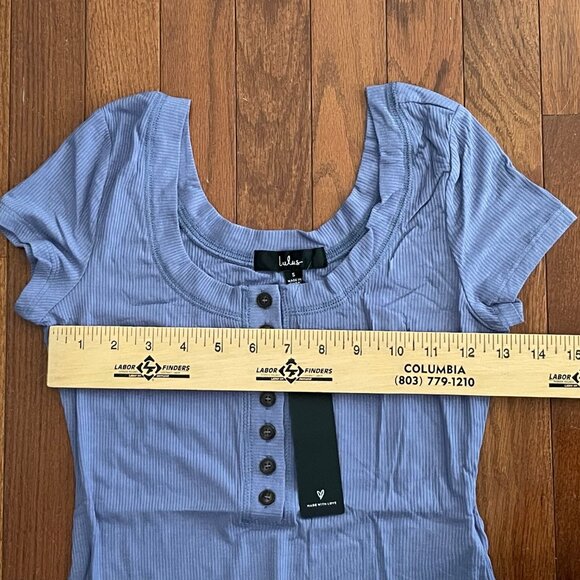 Lulus Fitted Light Blue Top Shirt Size Small New P1 - Picture 2 of 8